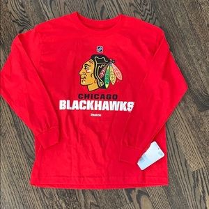 Boys Chicago Blackhawks shirt NWT Large 14/16